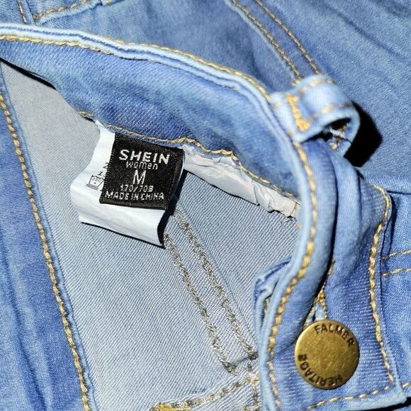 💙 Nwot Cute Cut Off Shorts 💙 - Picture 6 of 8